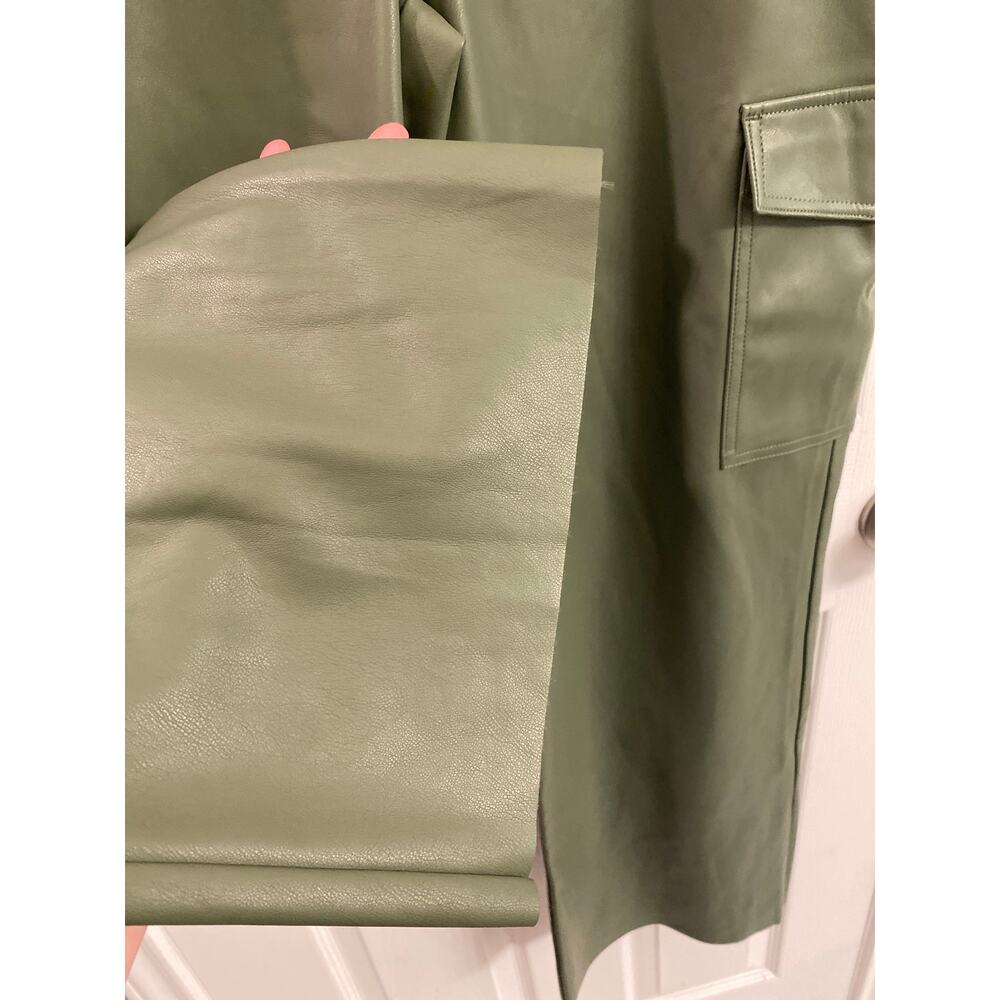 Edgy Express  Vegan / Faux Leather Pants Green Cargo High Rise Wide Leg Pant 12R - Picture 4 of 9